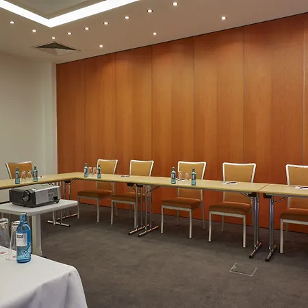 纽伦堡h+酒店 酒店 纽伦堡