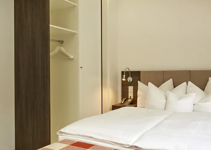 Otel H+